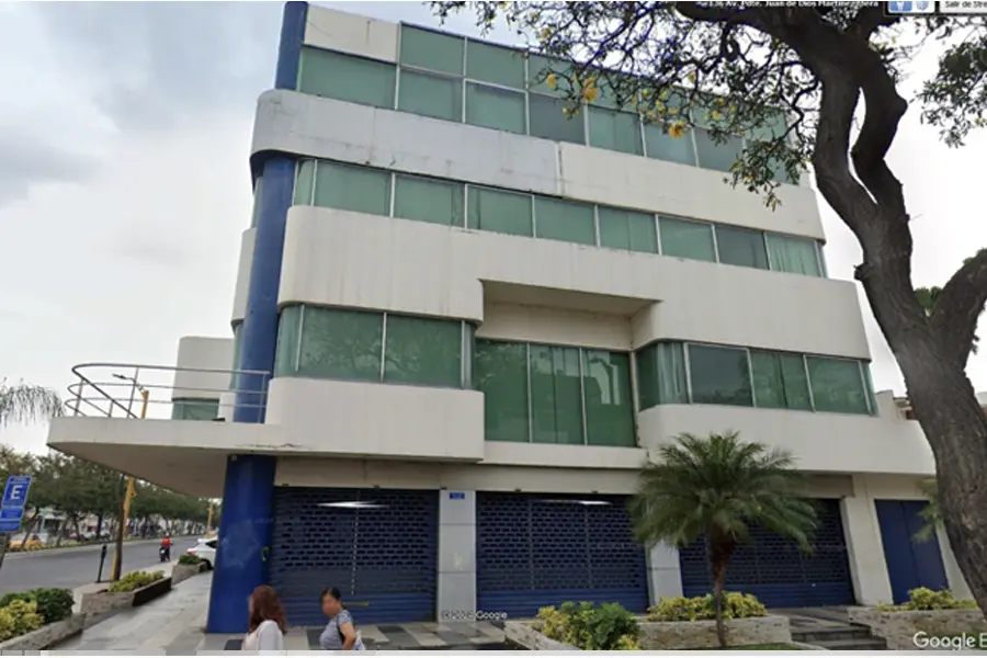 EDIFICIO AV. LAS MONJAS Y AV. VICTOR EMILIO ESTRADA