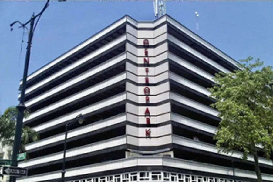 PARQUEO 324 EN EDIFICIO CENTROPARK